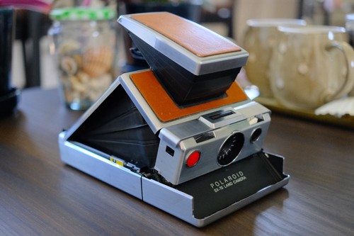 Polaroid model cla - sx-70, 1