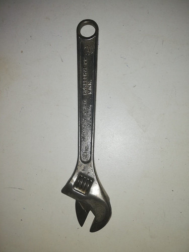 Cle a molette ancienne - a,
