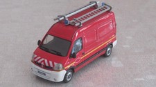 Miniature renault master pompier VTU 1/43 Eligor