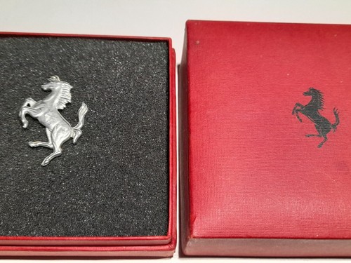 Ferrari cheval cabre gris - ferrari,