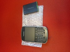 Smartphone vintage blackberry 9900 Bold - 8 GB - Etat neuf - NE S'ALLUME PAS