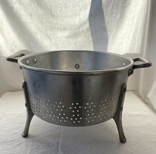 Ancienne Passoire Égouttoir En Aluminium avec anses et pieds Ø 38 cm