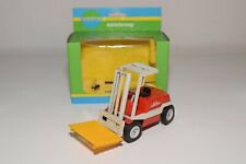 Chariot élévateur A31 1:40