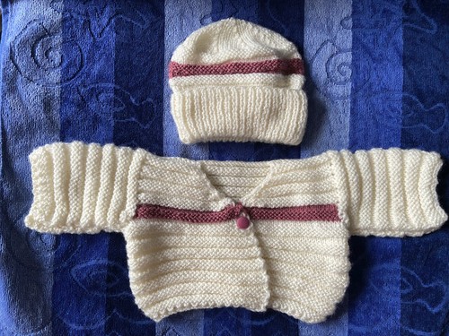 Pull cardigan gilet bonnet