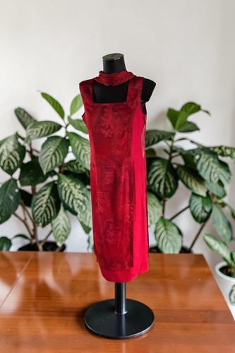Robe longue rouge avec - , son