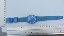 MONTRE VINTAGE  QUARTZ  WATCH "SWATCH"  AG 2006. Fonctionne .