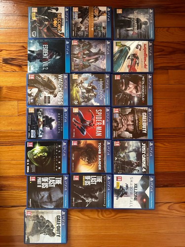 Playstation noire avec 19 - playstation, 4