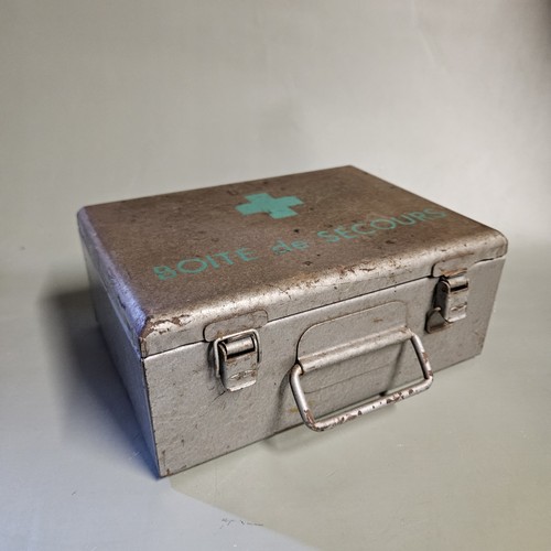 Boite secours ancienne - de, en