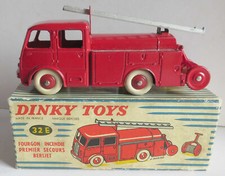 Dinky Toys 32 E Fourgon Incendie Premier Secours BERLIET Pompier Boîte  Original
