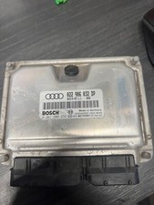 Calculateur Audi tt r32.  Me7.1.1  022906032DP. 0261208232