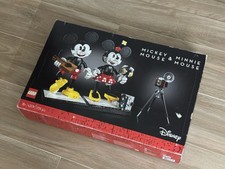 LEGO Disney 43179 Mickey Mouse & Minnie Mouse NEW & SEALED - Box Damaged