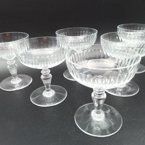 Baccarat coupes à - -,