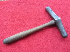 Ancien marteau a emboutir