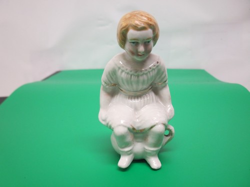 Petite figurine porcelaine - petite,