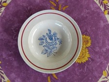 Assiette Creuse Faience Décor Floral Bleu et Liseré Rouge 23cm 400 Grs