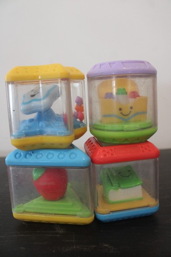 Fisher price peek block - peek, a