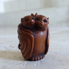 SUPERB VINTAGE JAPANESE WOOD NETSUKE 2 BATS signed