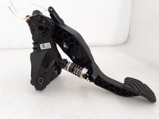 Pedale d'embrayage RENAULT CLIO 5 465038715R