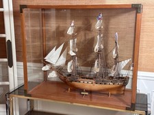 Grand Bateau  Marine ancien 3 mâts bois sculpté Vitrine verre Maquette Navire