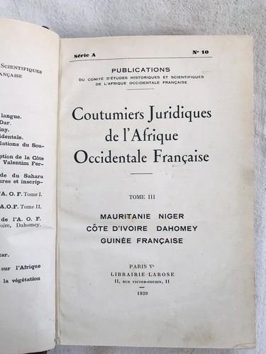 Coutumiers juridiques - , de