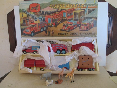 Corgi toys gift set - toys,