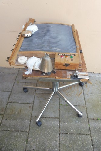 Table musicien mobile avec - de,