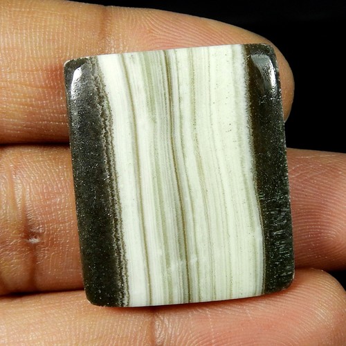 Pierre précieuse cabochon