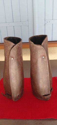 Paire guetres cuir - guetres,