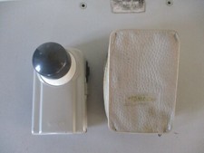 VINTAGE RASOIR ELECTRIQUE WONDER POUR PIECES OU  A  RESTAURER + ETUI