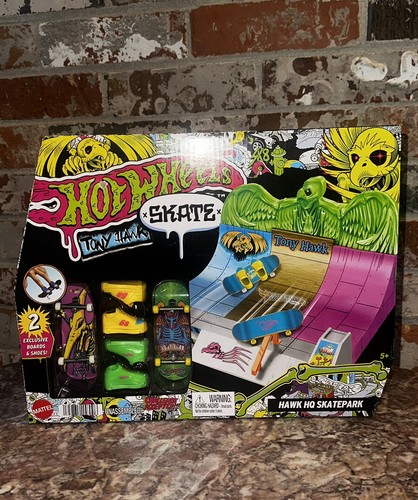 Hot wheels finger board - wheels,