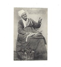 Carte Postale Vieille Vendéenne – Plumeuse de Poulets Rare Ref 1694