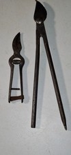 LOT DE DEUX SECATEURS