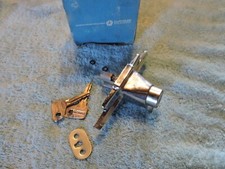 Verrou antivol capot moteur