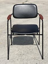 Fauteuil en métal, chêne et
