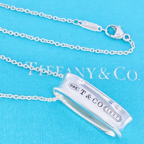 Collier pendentif boucle - , ovale