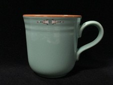B0177 / Poterie / Tasse À
