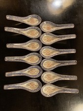 12 Cuillères porcelaine de