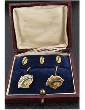 ANCIENS BOUTONS DE COL ET MANCHETTES GES.GESCH METAL DORE ET EMAIL AVEC ÉCRIN