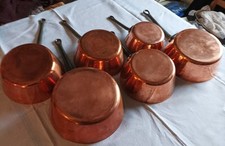 casserole en cuivre émaillée martelé Fabrication Française 