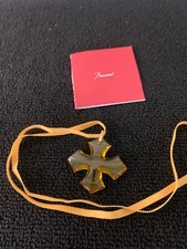 Pendentif ambre croix occitane en cristal de Baccarat modèle1
