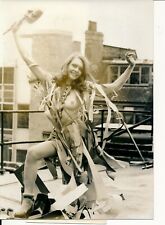 LONDRES 1971 - Photo Tenue de Carnaval Seins Nus UK - PRP 205