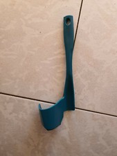 SPATULE ROTATIVE POUR THERMOMIX - COMME NEUVE - HAUTEUR 25.5 CM VERT
