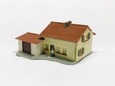 Maison Individuelle avec Garage et Personnage - Faller - Maquette -  Echelle N