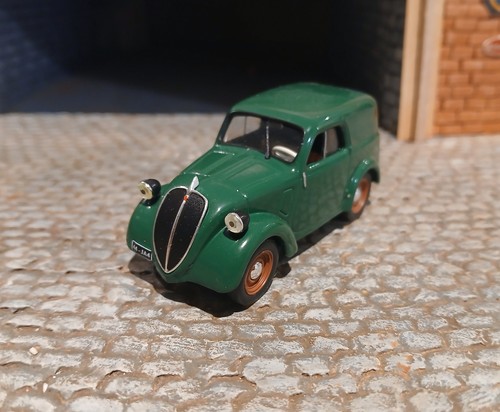 Voiture simca échelle - 5,