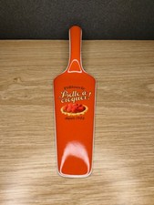 Jolie pelle à tarte rouge