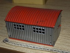 Jouet garage en tôle préfabriqué