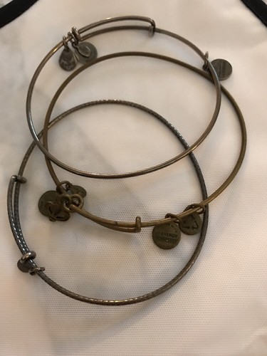 Auth alex and ani - auth.,