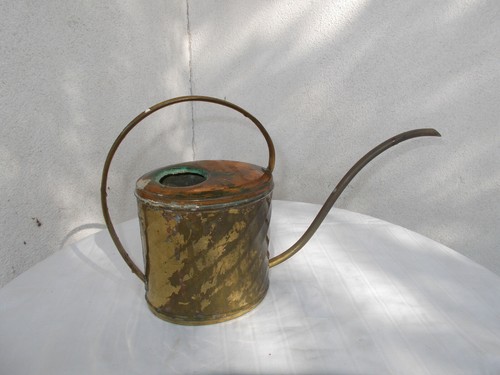 Ancien petit arrosoir métal - petit,