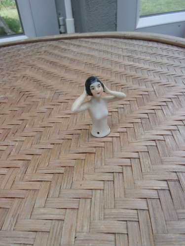 Miniature un buste - un,