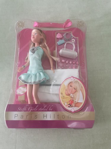 Paris hilton poupée - paris,